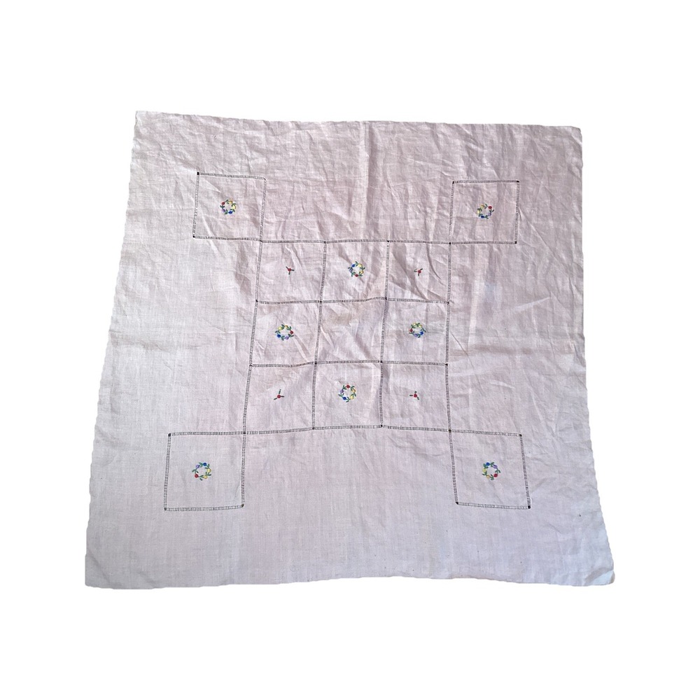 Vtg  Pink Linen Hand Embroidered Flower Wreaths Small Square Tablecloth 33"x34"